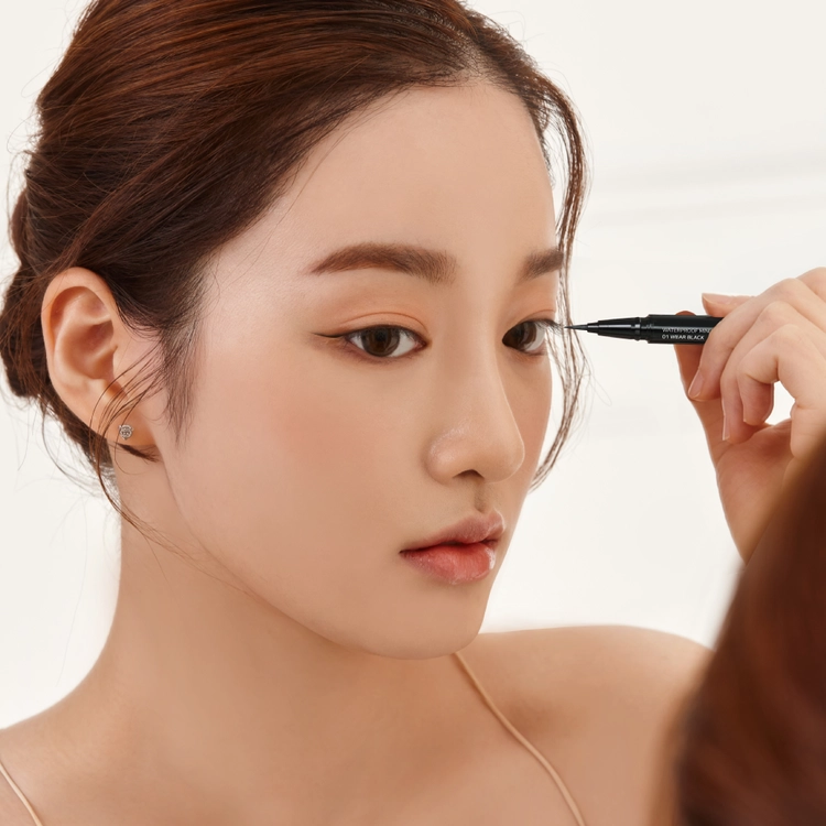 The NBP Mini Finger Waterproof Mini Eyeliner (Vegan Certified) - Image 3
