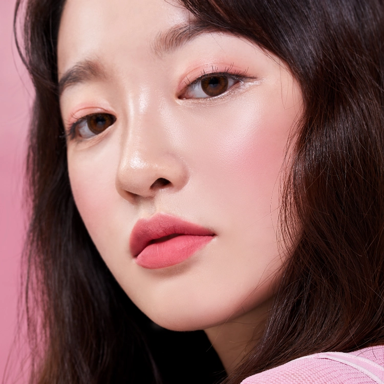 The NBP Pogi Smudge Matte Lipstick 6-Piece Set - Image 2