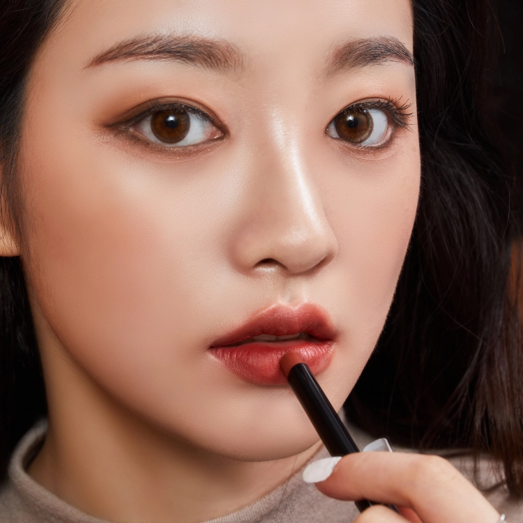 The NBP Pogi Smudge Matte Lipstick 6-Piece Set - Image 7